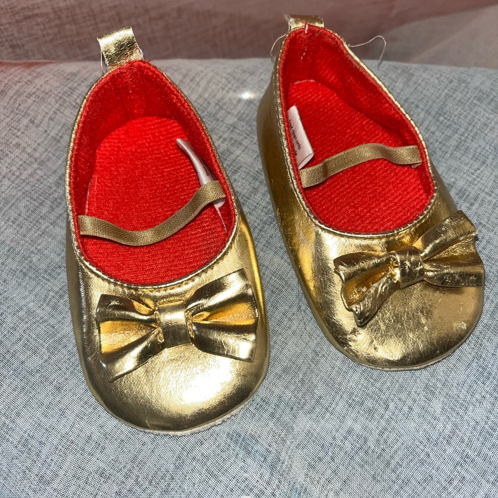 Little Treasures Gold Dress Shoe with Bow 🌵6-12 mos.